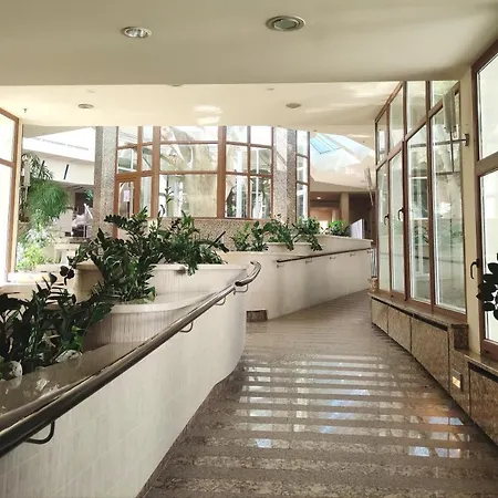 Carbona Silver Deluxe Lejlighed *